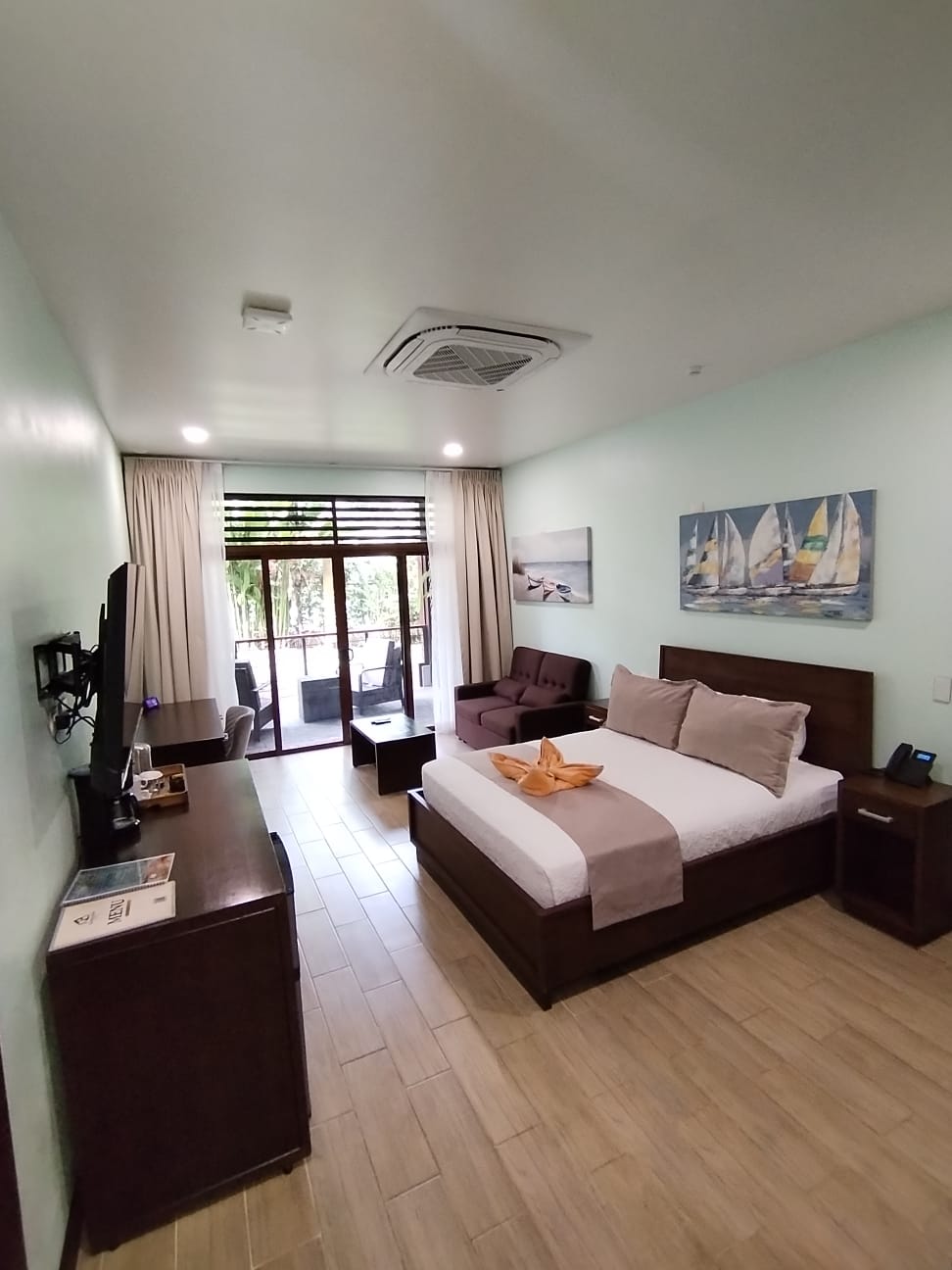 beachfront-bungalow-2