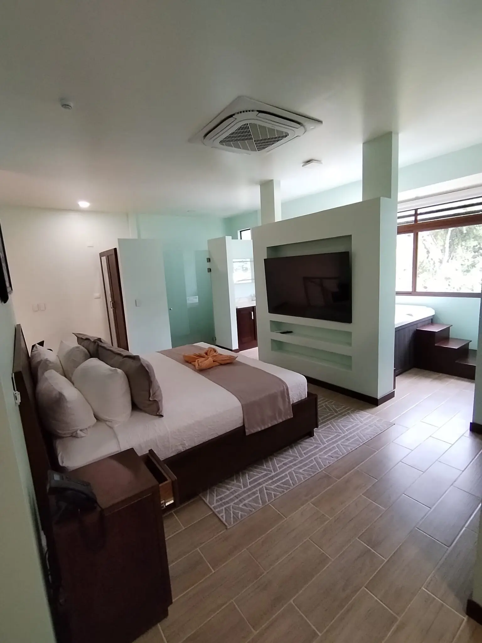 deluxe-bungalow-11-1536x2048.jpeg